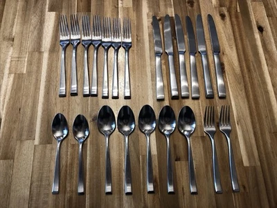 EAST END Stainless Reed And Barton 18/10 Satin Beveled 22 Pcs Knife Fork Spoon - Image 1 of 4