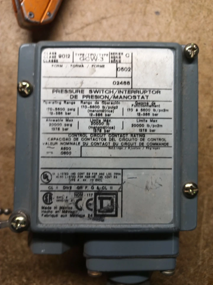Square D 9012 GCW-3 Pressure Switch Series C  - Image 1 of 1