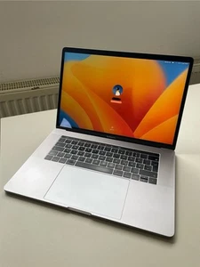 MacBook Pro 15“ 2017, i7 2,9 GHz, Radeon Pro 560, 1 TB, 16 GB RAM - Bild 1 von 9