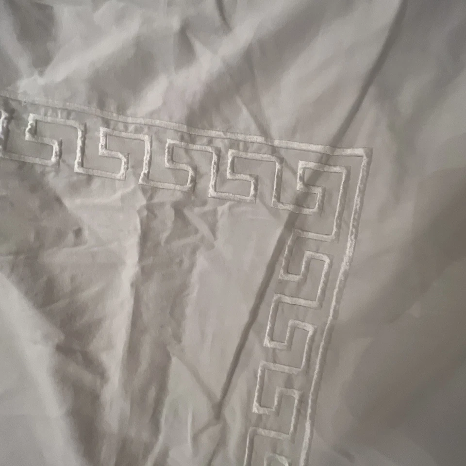 Funda nórdica Max Studio Home KING 100% algodón suave blanca bordada llave griega Foto 1 de 4