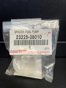 23225-28010 Toyota OEM Genuine FUEL PUMP SPACER - Picture 1 of 2