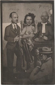 VINTAGE PHOTO - ARCADE/CUT-OUT - JUDGE, WITNESS, ATTORNEY, CAMERAMAN, L.A. 1947 - Picture 1 of 1