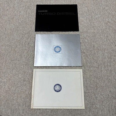 3 : 1970s Mercedes-Benz pamphlets - Image 1 of 4