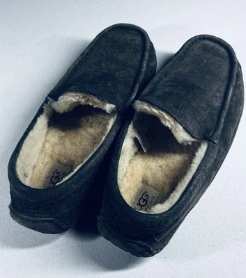 UGG Men's Size 10 Ascot Gray Slip-On Suede Slipper Moccasins Plush Wool Lining  - Image 1 of 4