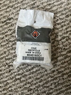 6040152C1 CONJUNTO RECEPTÁCULO ENCHUFE AUDIO Foto 1 de 2