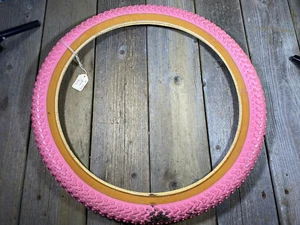 OLD SCHOOL BMX IRC FREESTYLE TIRE NOS 20X2.125 OLDSCHOOL BMX MX PINK KOREA NOS - Picture 1 of 12
