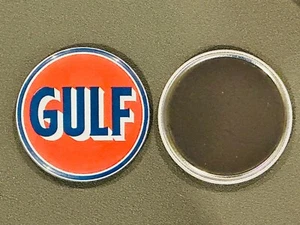 Gulf Öl Benzin Kühlschrankmagnet 2 1/4" ToolBox Magnet - Bild 1 von 1