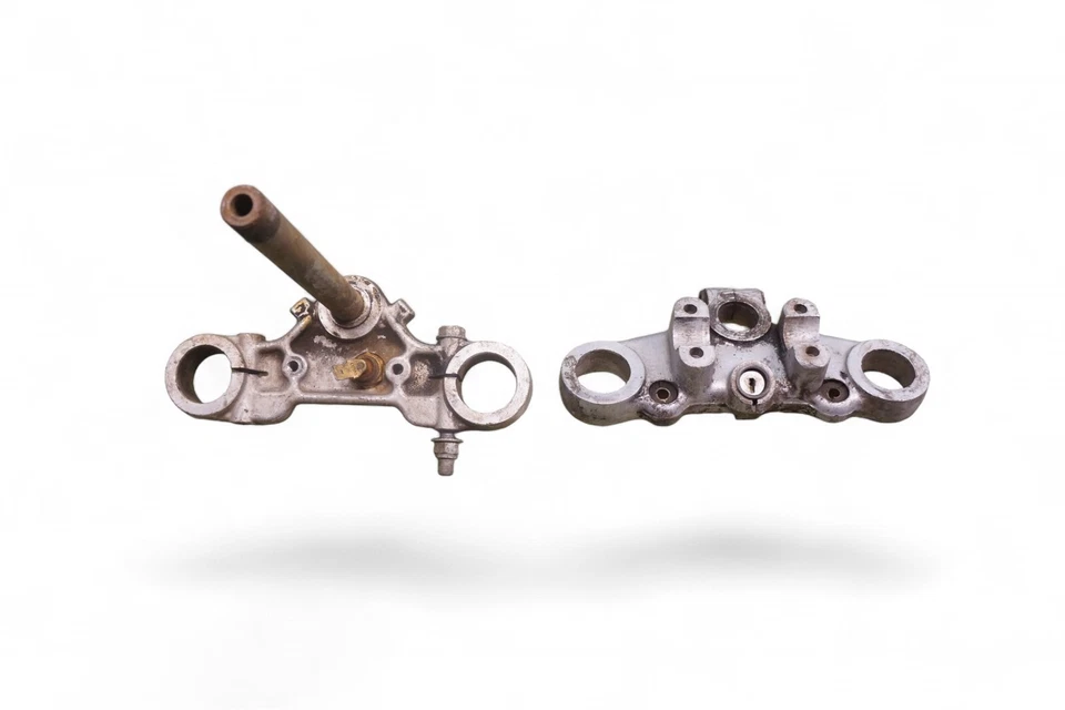 Triumph 铝制三树顶下部 *2868 — 第 1/4 张图片