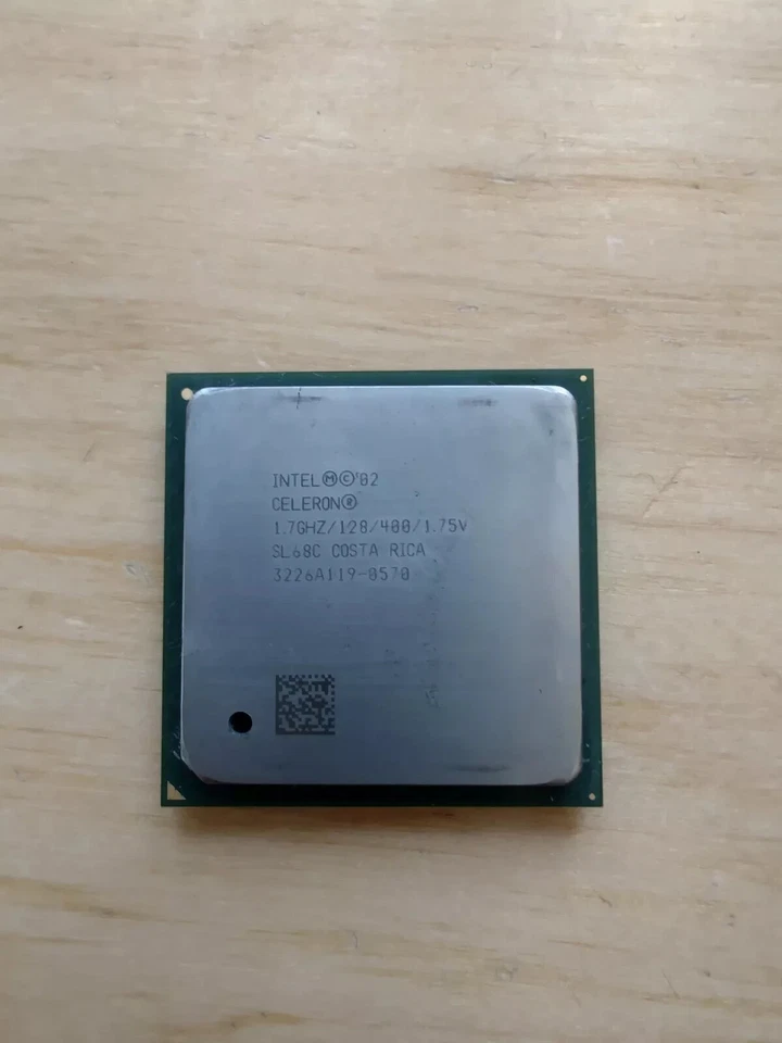 Intel Celeron Processore CPU SL68C (128KB, 1.7GHz,400MHz) Socket PPGA478 - Immagine 1 di 1