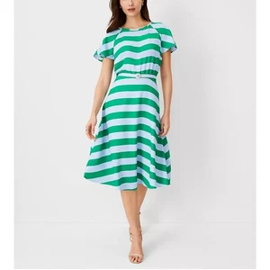Vestido a rayas Ann Taylor talla 6 con cinturón - Imagen 1 de 10