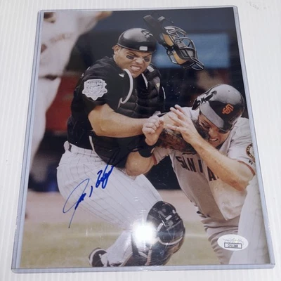 IVAN PUDGE RODRIGUEZ Signed Autographed 8 x 10 Photo JSA COA Marlins vs Giants - Image 1 of 4