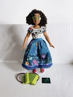 Encanto Mirabel Madrigal Fashion Doll Disney Store Deluxe Gift Set Barbie - Image 1 of 4