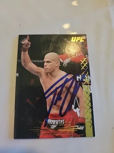 TITO ORTIZ AUTOGRAPH SIGNED TRADING CARD 2011 Topps  UFC LT HEAVYWEIGHT CHAMPION - Picture 1 of 2