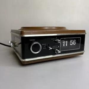Adattatore stereo sveglia radio sveglia vintage Wynford Hall modello #NSI-1103 LEGGI - Foto 1 di 8
