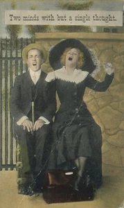 Postal de 1914 de cómic de pareja romántica de dos mentes con un solo pensamiento - Imagen 1 de 2