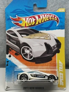 Hot Wheels 2011 New Models #15/50 "SPEED TRAP" White W/Gold Interior - Nice! - Picture 1 of 10
