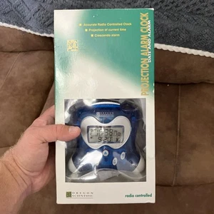 Reloj despertador de proyección científica Oregon - Reloj radiocontrolado preciso - Imagen 1 de 5