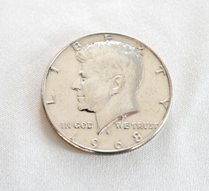 Half Dollar Kennedy Silver 1968 - 1/2 Dollar - Silver 400 - Quality Sup - Picture 1 of 4