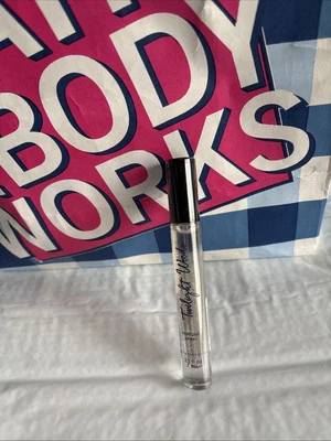 BATH & BODY WORKS TWILIGHT WOODS PERFUME SPRAY .23 oz 7 ml SELLADO Viaje Mini ¡NUEVO! Foto 1 de 3