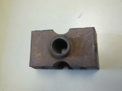 Nuevo de Lote Antiguo 1965 1966 Ford Mustang 289 HiPo Motor Montaje Aislador C5ZZ-6038-A Foto 1 de 3