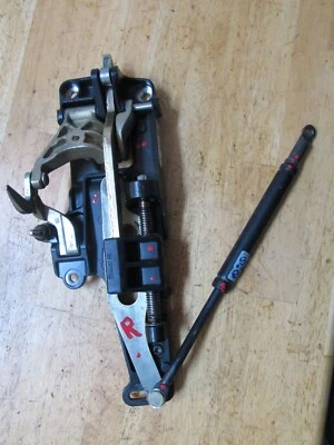 2000-2006 BMW 325CI 330CI Convertible Passenger Right Lock Latch R OEM - Image 1 of 4