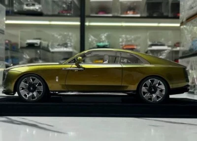 Rolls-Royce Spectre (Chameleon Gold) [H&H] scala 1:18 - Immagine 1 di 4