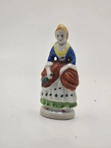 Vintage Colonial Woman Figurine - Made in Occupied Japan 3" Bisque/Porcelain - Picture 1 of 3