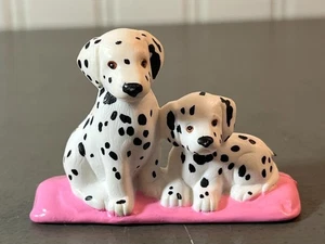 Playskool Casa de Muñecas Dálmata Cachorro Perros Perro Mascotas para Familia Amorosa - Imagen 1 de 3