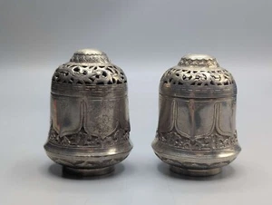 Chinese export silver salt and pepper shakers with qilin and phoenix, early 20th - Picture 1 of 18