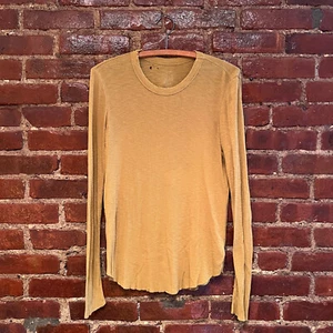 Aerie Thermal Shirt XS Yellow Brown Long Sleeve Thin Distressed Vintage Style - Picture 1 of 13