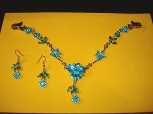 Grn/Blue Enamel Rhinestone Floral Sweater Dress Clip Guard n Earrings - Picture 1 of 4