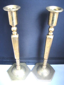 Par de candelabros de latón hechos a mano chinos vintage (26 x 9 cm) - Imagen 1 de 8