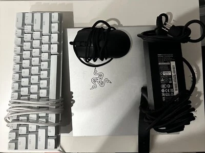 Razer Blade 16" (1TB SSD, Intel Core i9 13th Gen., 5.50 GHz, 32GB) Gaming Laptop - Image 1 of 4