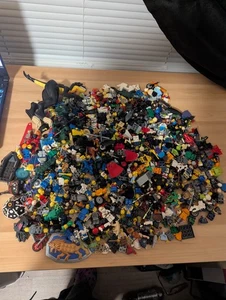 HUGE LEGO Minifigure Lot – Ninjago Star Wars Hobbit MiniFigures Parts And Pieces - Picture 1 of 20