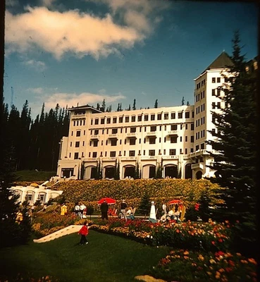 Vintage 3D stereo slides -  CANADA - Jasper/Yoho/Banff Nat Parks - Lot of 33 - Image 1 of 4