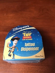 ¡Tienda Disney Pixar Toy Story & Beyond! 32 dispensador de tatuajes nuevo en paquete - Imagen 1 de 2