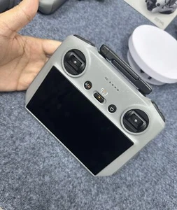 DJI RC 2-Controller RC331 für Neo/Air 3/Mini 4 Pro (NICHT für Air 2 oder Mini 3) - Picture 1 of 6