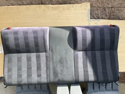 Cojín de asiento trasero superior trasero Subaru BRZ 2013-2018 FABRICANTE DE EQUIPOS ORIGINALES Foto 1 de 4