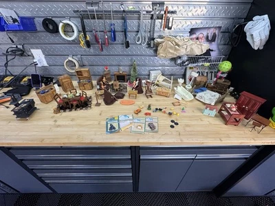 Juego de muebles y accesorios vintage para casa de muñecas Foto 1 de 4