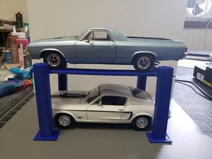 1:18th Scale DARK BLUE 4 Post Model Car Lift for Garage Diorama 1/18th Scale - Picture 1 of 4