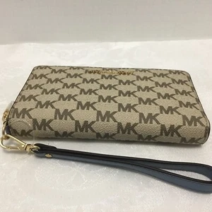 MICHAEL KORS JET SET TRAVEL NAT/ DENIM LGFLAT MF PHONE CASE WALLET MSRP $108 - Picture 1 of 9