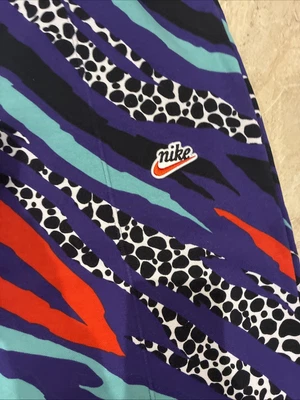 Pantalones de chándal Nike Sportswear para mujer de vellón Airloom talla XL multicolor Splash Foto 1 de 4