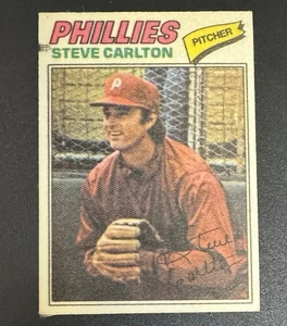 Steve Carlton 1977 Topps Cloth Stickers #11 - Philadelphia Phillies - Stain - Picture 1 of 2