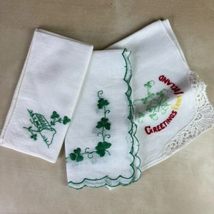 Lotto 3 saluti trifoglio ricamati vintage Irlanda Hankie turismo smerlato - Foto 1 di 12