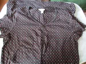 Charter Club NightGown V Neck Short Sleeve Sz L Black w Pink Polka Dot Length 27 - Picture 1 of 5