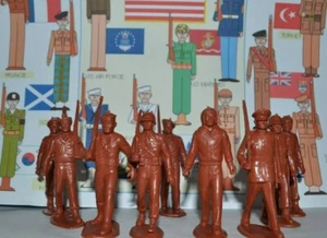 Marx. U.N Army Unpainted Plastic figures & paint guide - Picture 1 of 3
