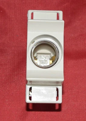 Weber DO Fuse Base Ceramic 1 Pole 63A 380V - Image 1 of 3