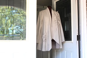 FERATELLI SCHÖNE OFFENE ASYMMETRISCHE LEICHTE JACKE VERZIERT MIT APPLIKATION S M - Bild 1 von 6