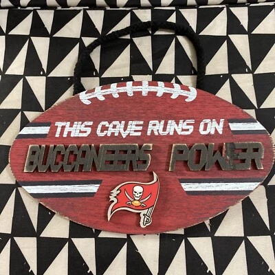 NFL 室内坦帕湾海盗队标志镂空木标志人洞 — 第 1/4 张图片