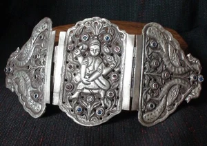 Old solid silver belt buckle, 12 sapphires, 12 tourmaline and a real diamond - Picture 1 of 4